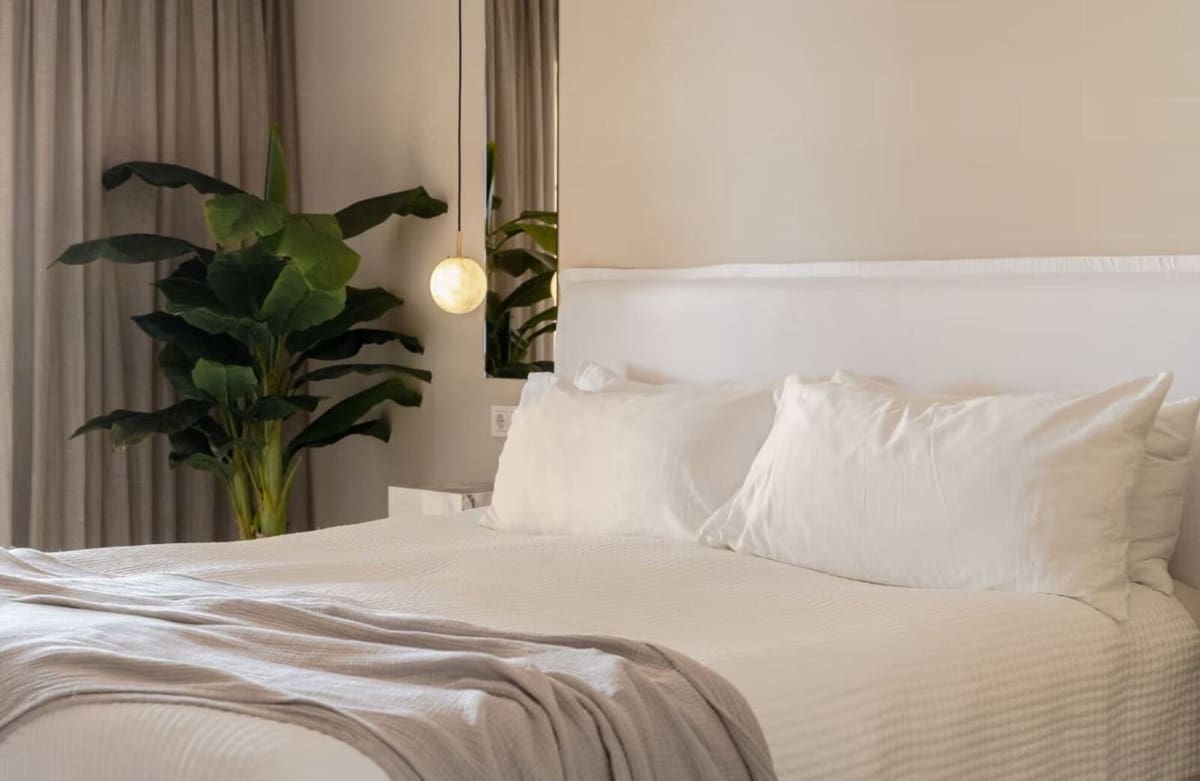 Apartamento de 3 habitaciones en Nueva Andalucia en venta con piscina - 1.295.000 € (Ref: 8448905)