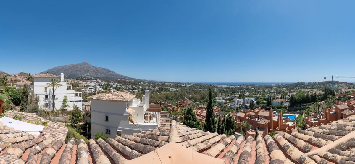 3 bedroom Apartment for sale in Nueva Andalucia with pool garage - € 1,950,000 (Ref: 8449273)