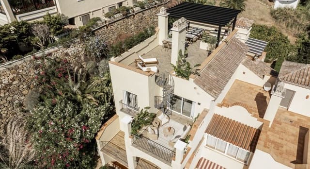 Ático de 3 habitaciones en Benahavís en venta con piscina garaje - 789.000 € (Ref: 8456287)