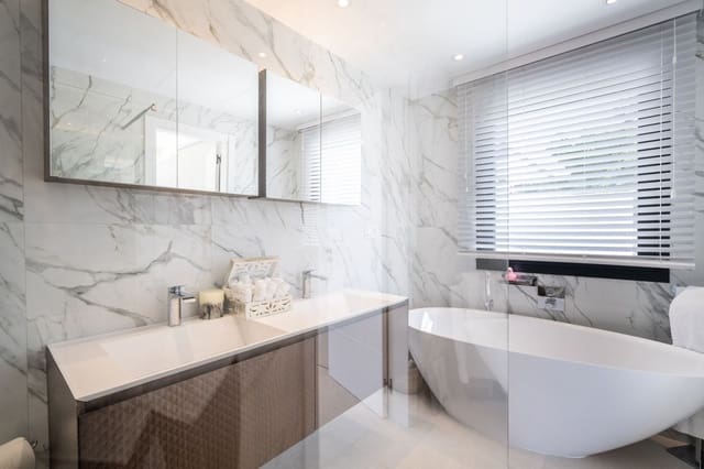 2 bedroom Villa for sale in Benahavís with pool garage - € 2,250,000 (Ref: 8462551)