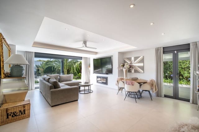 2 bedroom Villa for sale in Benahavís with pool garage - € 2,250,000 (Ref: 8462551)