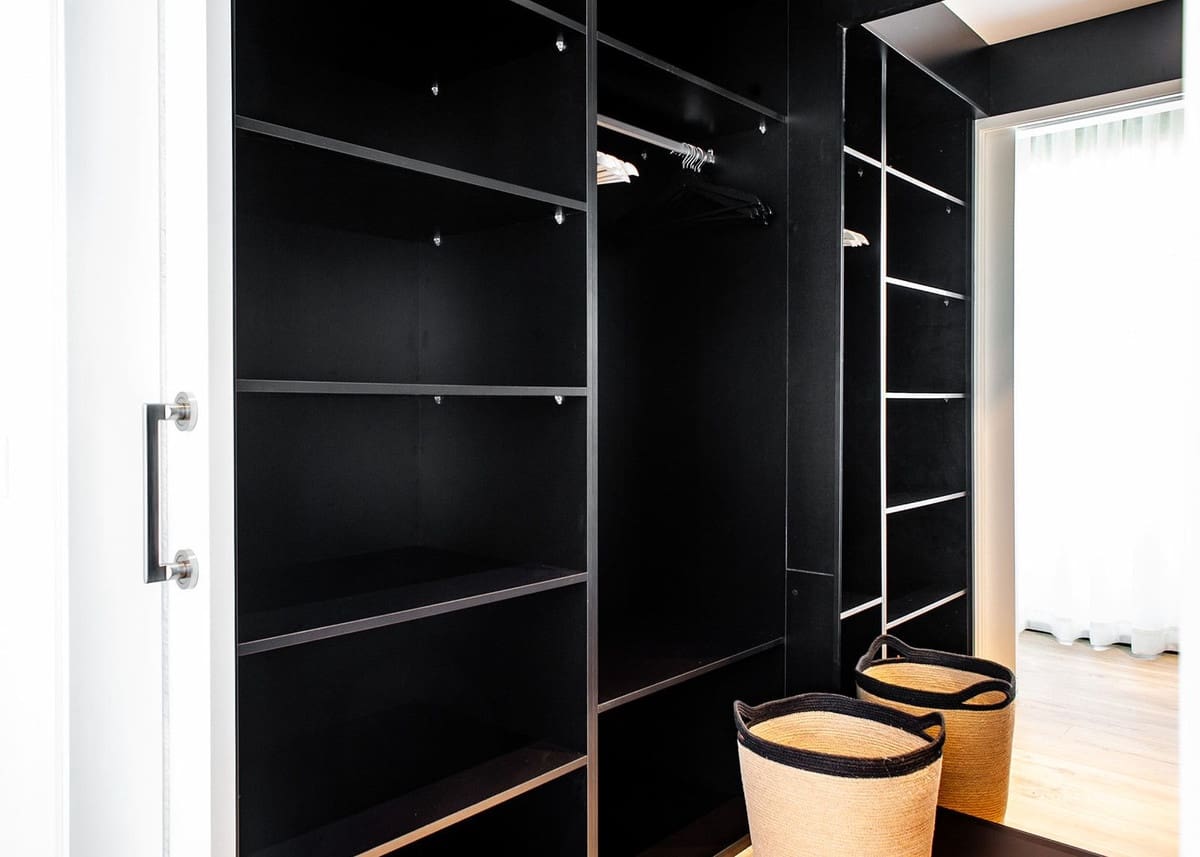 4 sypialnia Penthouse na sprzedaż w Nueva Andalucia z basenem garażem - 2 750 000 € (Ref: 8462552)