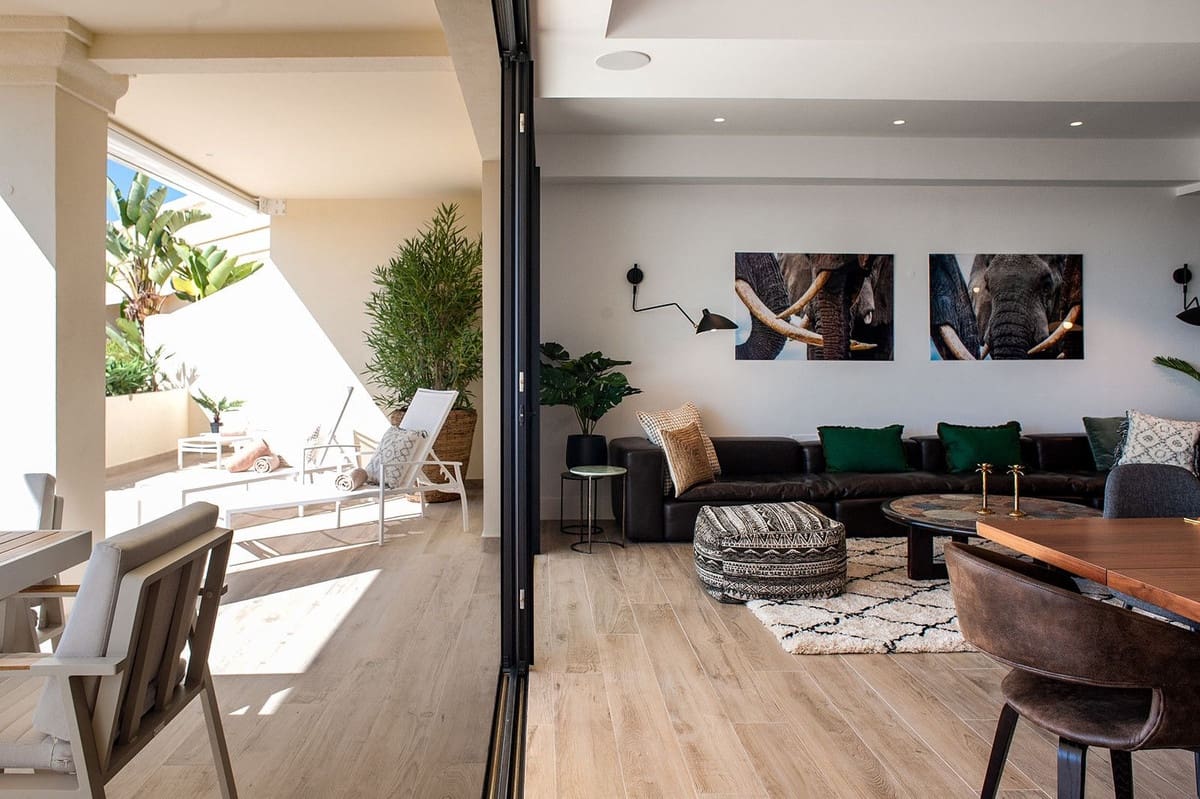 4 sypialnia Penthouse na sprzedaż w Nueva Andalucia z basenem garażem - 2 750 000 € (Ref: 8462552)