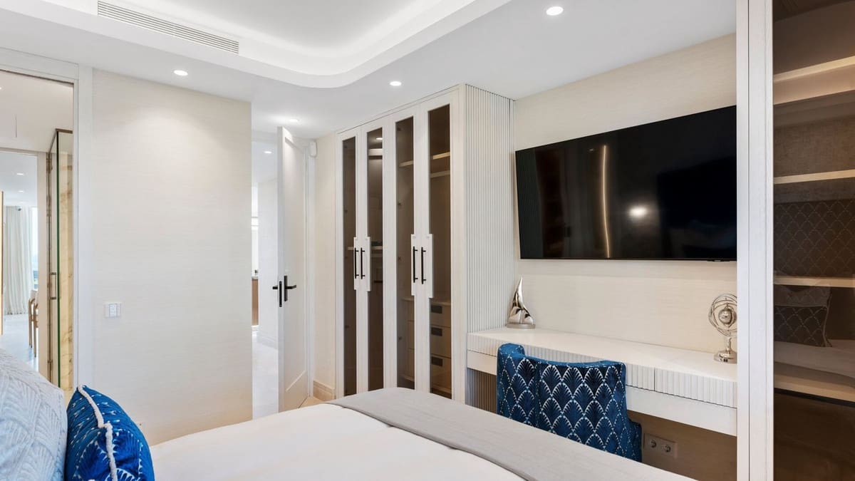 3 bedroom Apartment for sale in Golden Mile with pool garage - € 6,995,000 (Ref: 8471182)