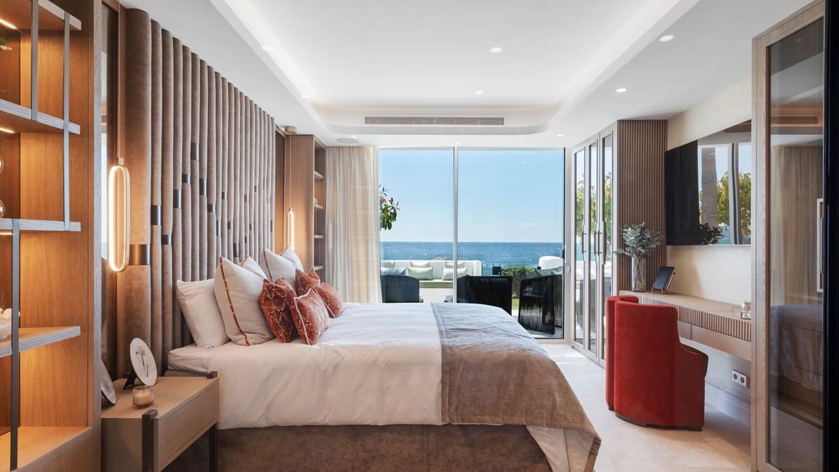 3 bedroom Apartment for sale in Golden Mile with pool garage - € 6,995,000 (Ref: 8471182)