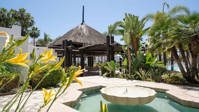 Apartamento de 3 habitaciones en Golden Mile, Marbella en venta con piscina garaje - 6.995.000 € (Ref: 8471182)