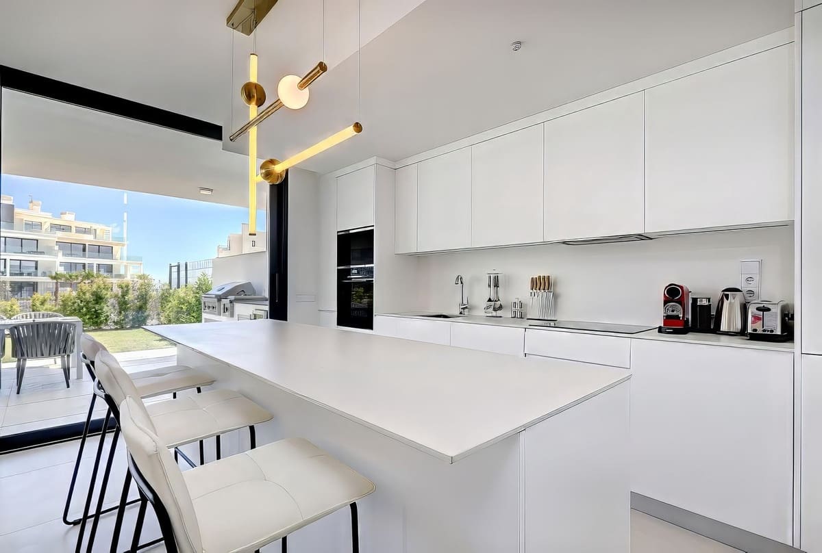 3 bedroom Apartment for sale in Fuengirola with pool garage - € 845,000 (Ref: 8471337)