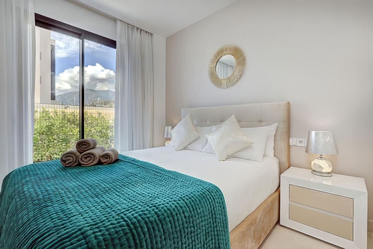 3 bedroom Apartment for sale in Fuengirola with pool garage - € 845,000 (Ref: 8471337)