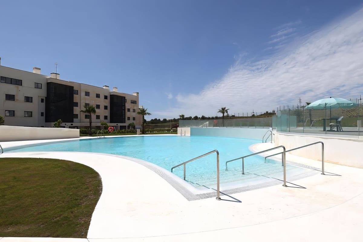 3 bedroom Apartment for sale in Fuengirola with pool garage - € 845,000 (Ref: 8471337)