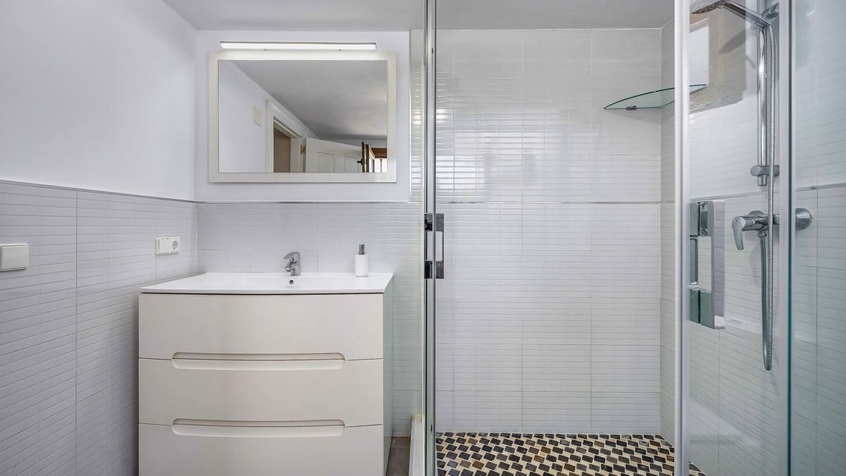 9 slaapkamer Villa te koop in Estepona met zwembad garage - € 2.950.000 (Ref: 8471451)