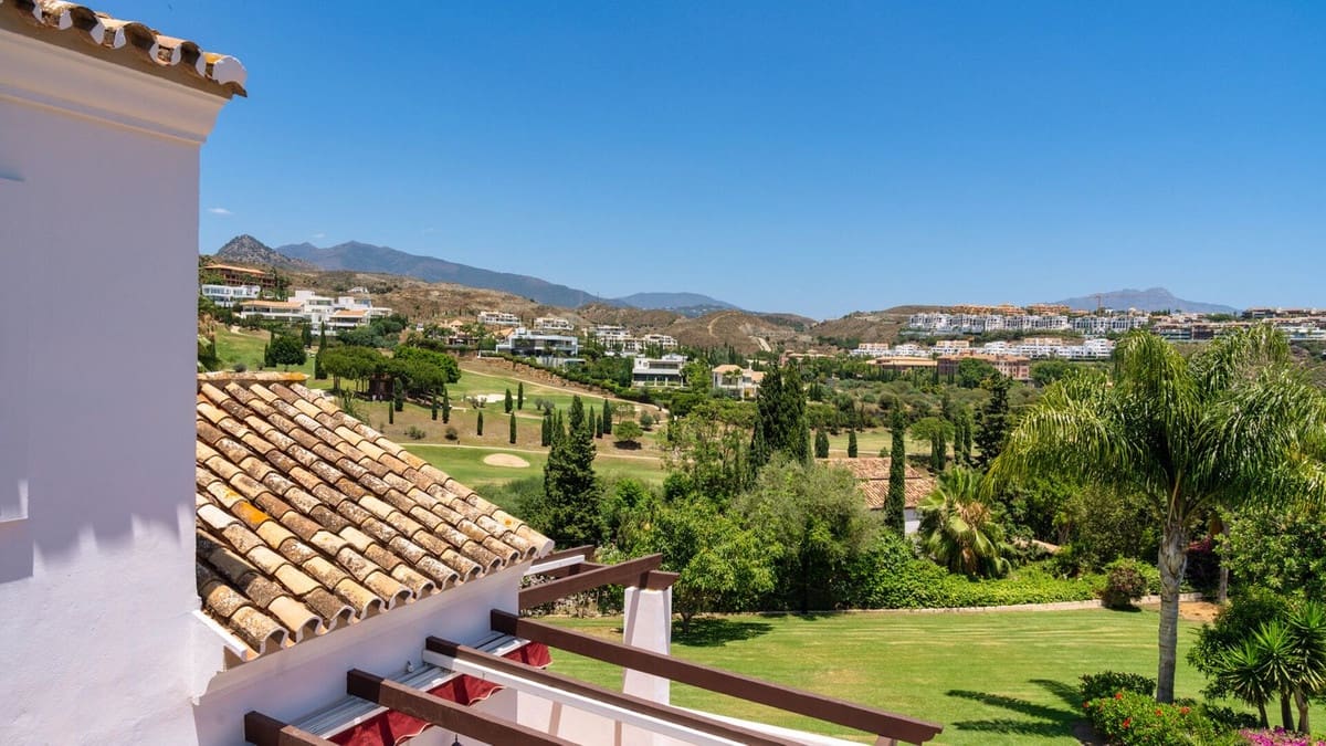 9 Zimmer Villa zu verkaufen in Estepona mit Pool Garage - 2.950.000 € (Ref: 8471451)