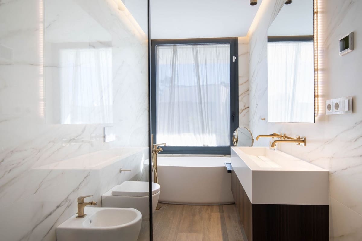 4 bedroom Villa for sale in Nueva Andalucia with pool garage - € 3,250,000 (Ref: 8499534)