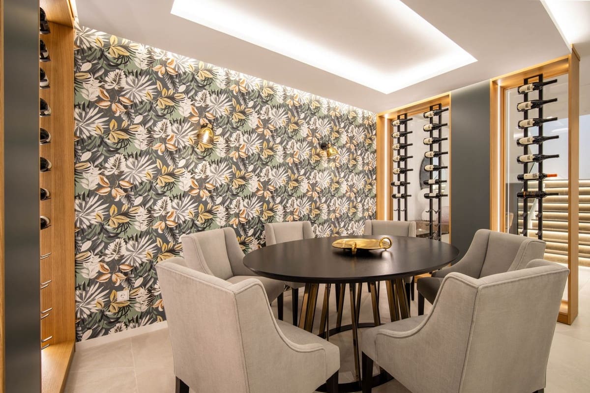 4 soveværelse Villa til salg i Nueva Andalucia med swimmingpool garage - € 3.250.000 (Ref: 8499534)