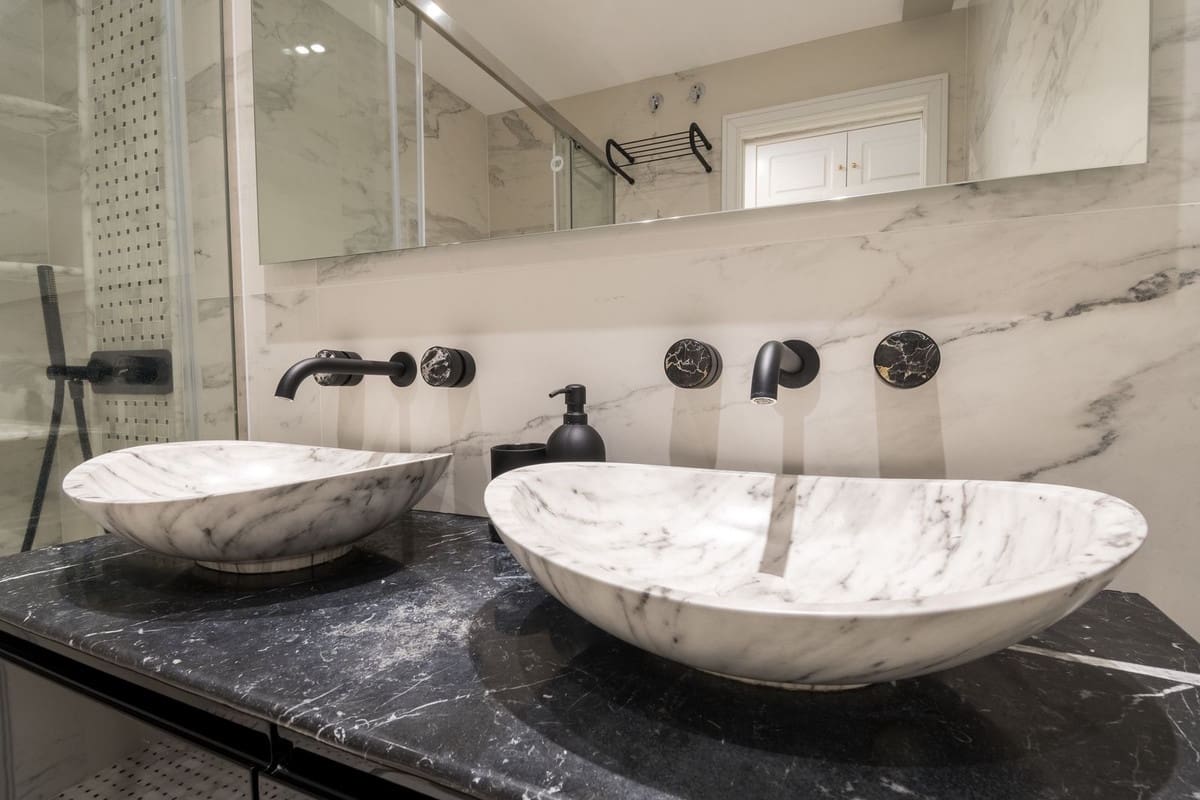 2 bedroom Apartment for sale in Golden Mile with pool garage - € 695,000 (Ref: 8501149)