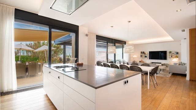 Chalet de 6 habitaciones en Marbella en venta con piscina garaje - 6.500.000 € (Ref: 8510804)