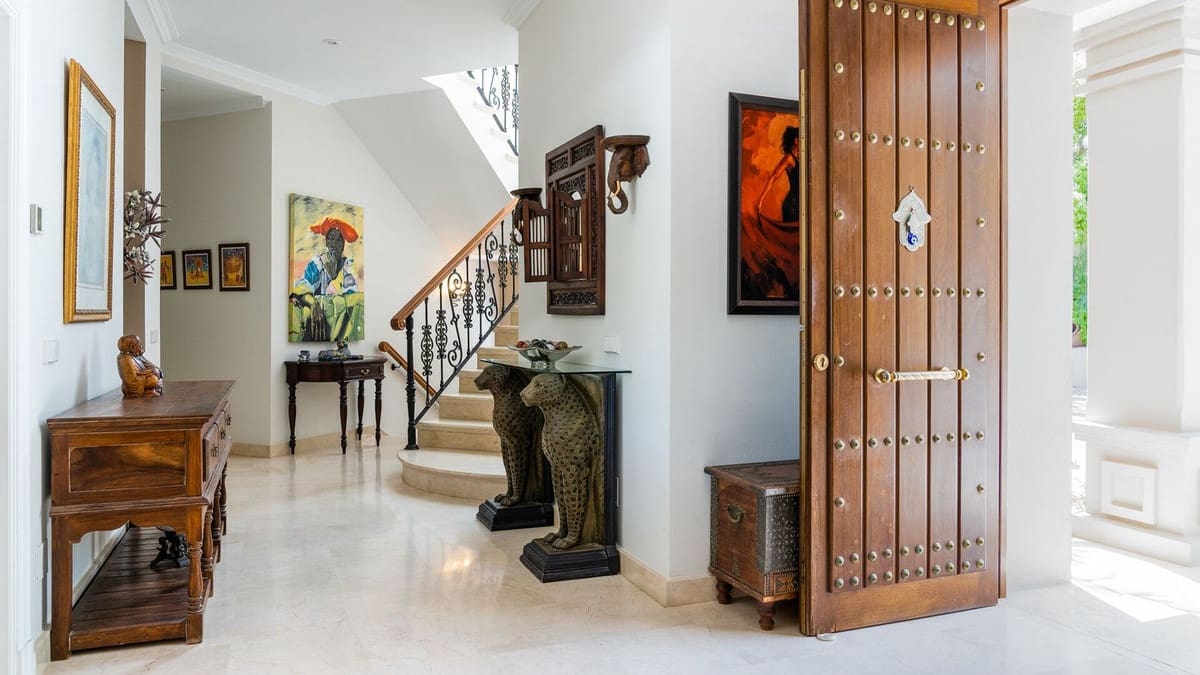 Chalet de 8 habitaciones en Nueva Andalucia en venta con piscina garaje - 5.850.000 € (Ref: 8511027)