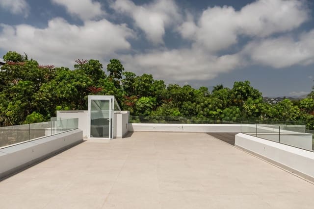 5 sovrum Villa till salu i Nueva Andalucia, Marbella med pool garage - 4 995 000 € (Ref: 8520692)