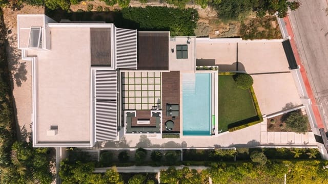 5 Zimmer Villa zu verkaufen in Nueva Andalucia, Marbella mit Pool Garage - 4.995.000 € (Ref: 8520692)