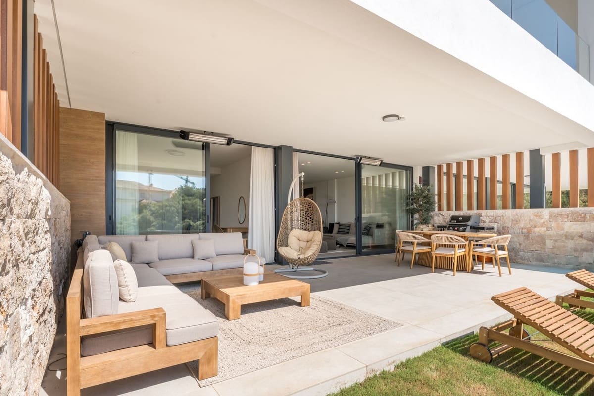 3 soveværelse Lejlighed til salg i Marbella med swimmingpool garage - € 950.000 (Ref: 8555657)