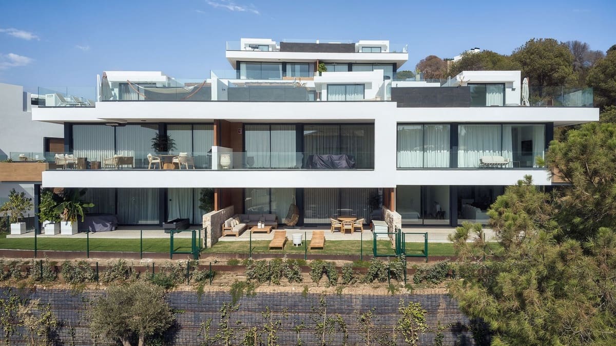 3 soveværelse Lejlighed til salg i Marbella med swimmingpool garage - € 950.000 (Ref: 8555657)