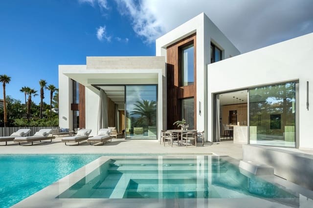 5 bedroom Villa for sale in Nueva Andalucia, Marbella with pool garage - € 8,000,000 (Ref: 8555780)