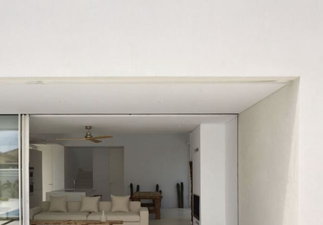 Chalet de 3 habitaciones en Estepona en venta con piscina garaje - 895.000 € (Ref: 8556081)