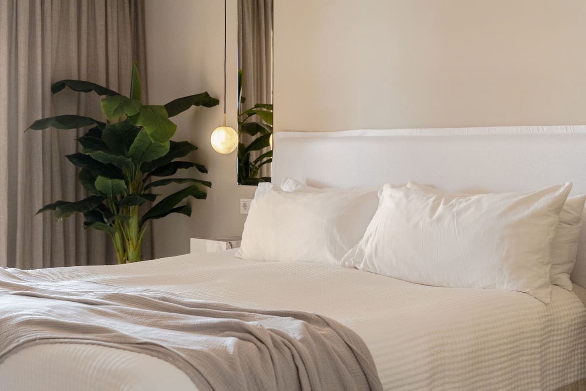 3 bedroom Apartment for sale in Marbella with pool - € 1,295,000 (Ref: 8558767)