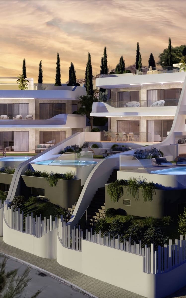 3 soverom Leilighet til salgs i Cabopino med svømmebasseng garasje - € 1 520 000 (Ref: 8575400)