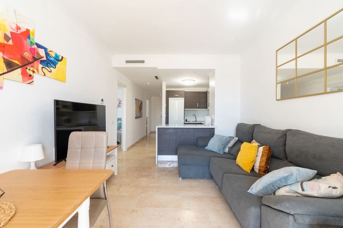 3 sypialnia Apartament na sprzedaż w La Duquesa / Puerto de la Duquesa z basenem - 235 000 € (Ref: 8575791)