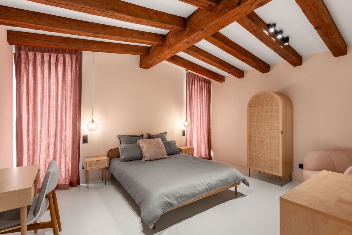 5 bedroom Villa for sale in Marbella with pool garage - € 6,895,000 (Ref: 8578854)