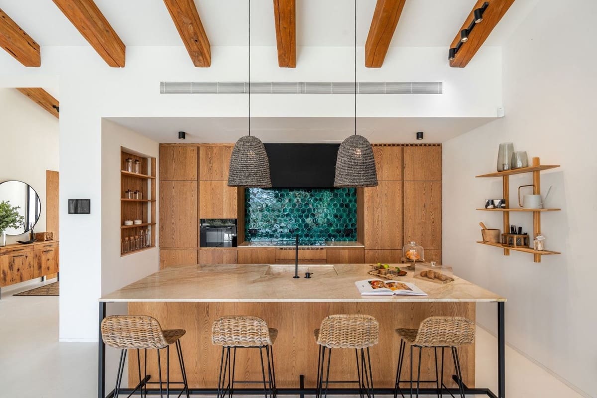 5 bedroom Villa for sale in Marbella with pool garage - € 6,895,000 (Ref: 8578854)