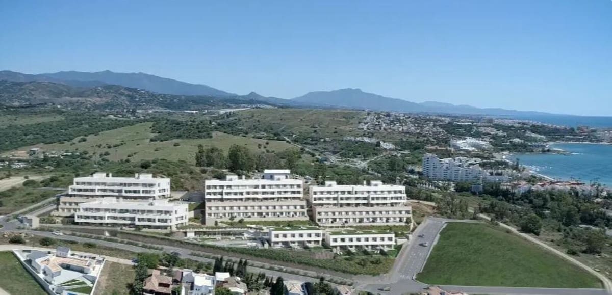 3 quarto Apartamento para venda em Estepona com piscina garagem - 850 000 € (Ref: 8620603)