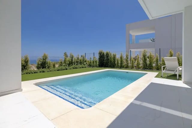 4 chambre Villa/Maison à vendre à Sotogrande, San Roque avec piscine garage - 838 000 € (Ref: 8623451)