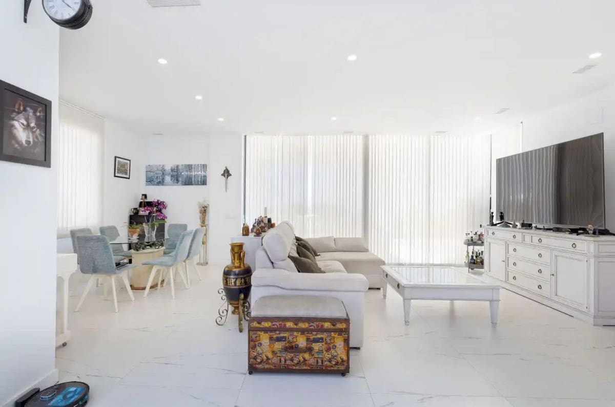 4 bedroom Villa for sale in Sotogrande with pool garage - € 838,000 (Ref: 8623451)