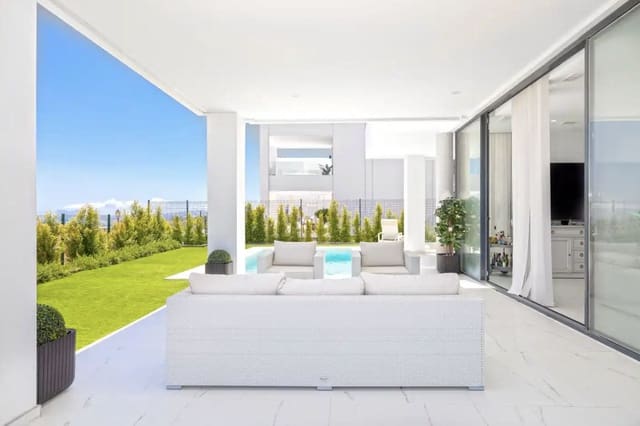 4 sovrum Villa till salu i Sotogrande, San Roque med pool garage - 838 000 € (Ref: 8623451)