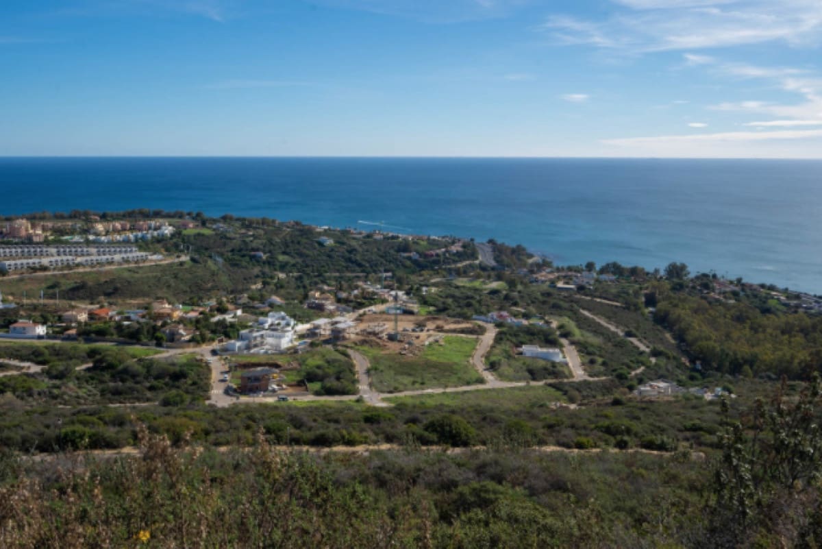 4 bedroom Villa for sale in Sotogrande with pool garage - € 838,000 (Ref: 8623451)