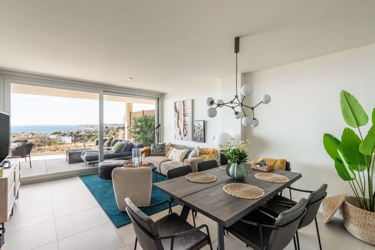 Apartamento de 3 habitaciones en Fuengirola en venta con piscina garaje - 670.000 € (Ref: 8628290)