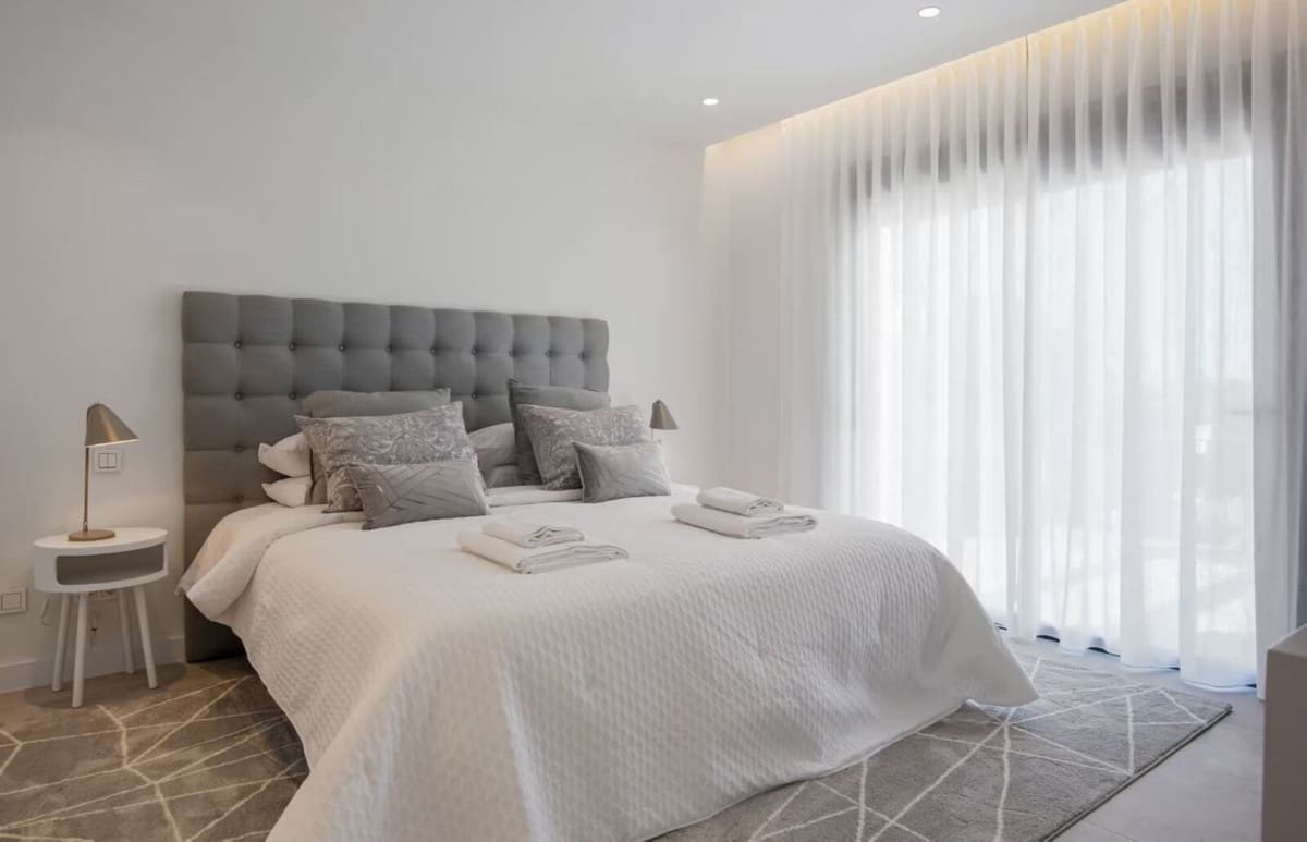 5 bedroom Villa for sale in Los Flamingos with pool garage - € 3,495,000 (Ref: 8637543)