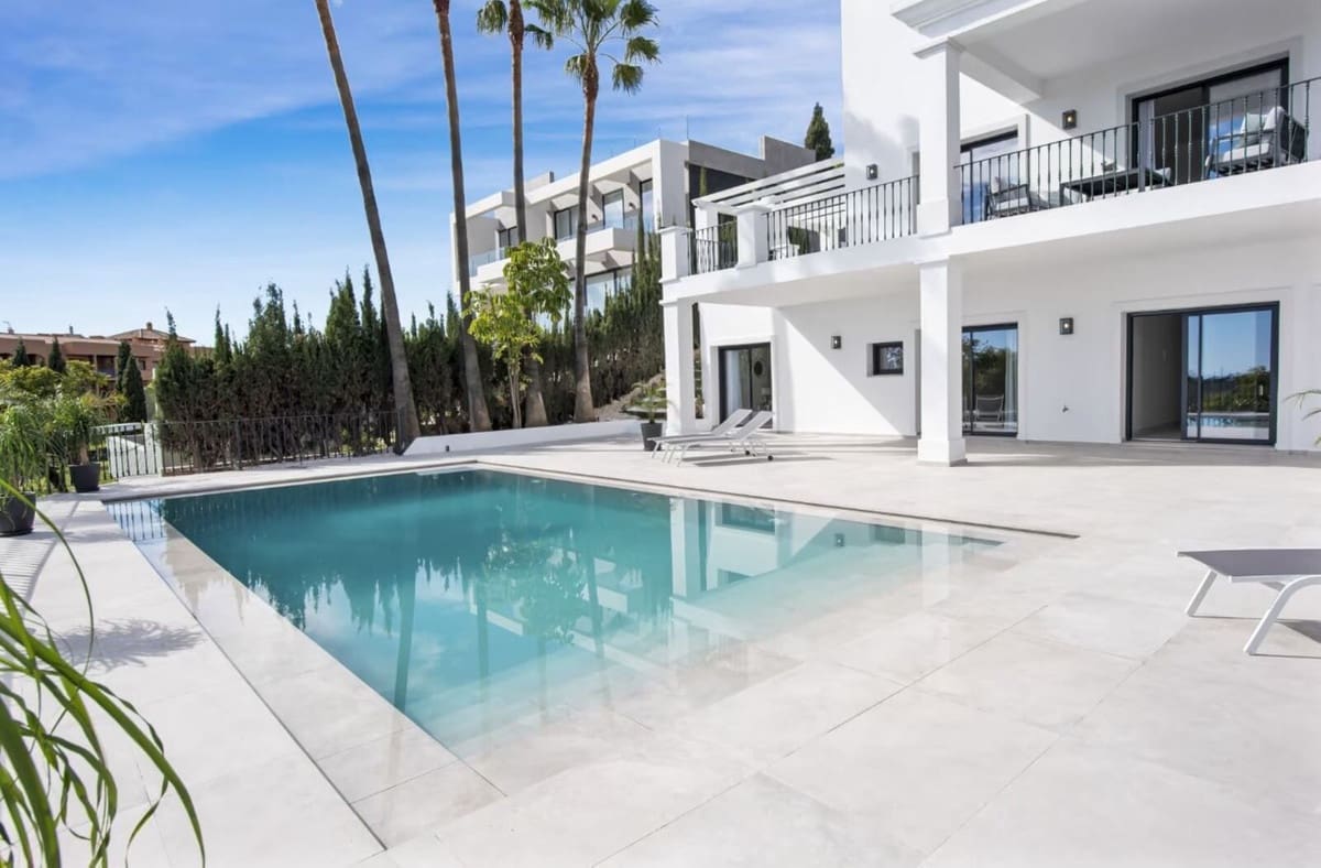 5 bedroom Villa for sale in Los Flamingos with pool garage - € 3,495,000 (Ref: 8637543)