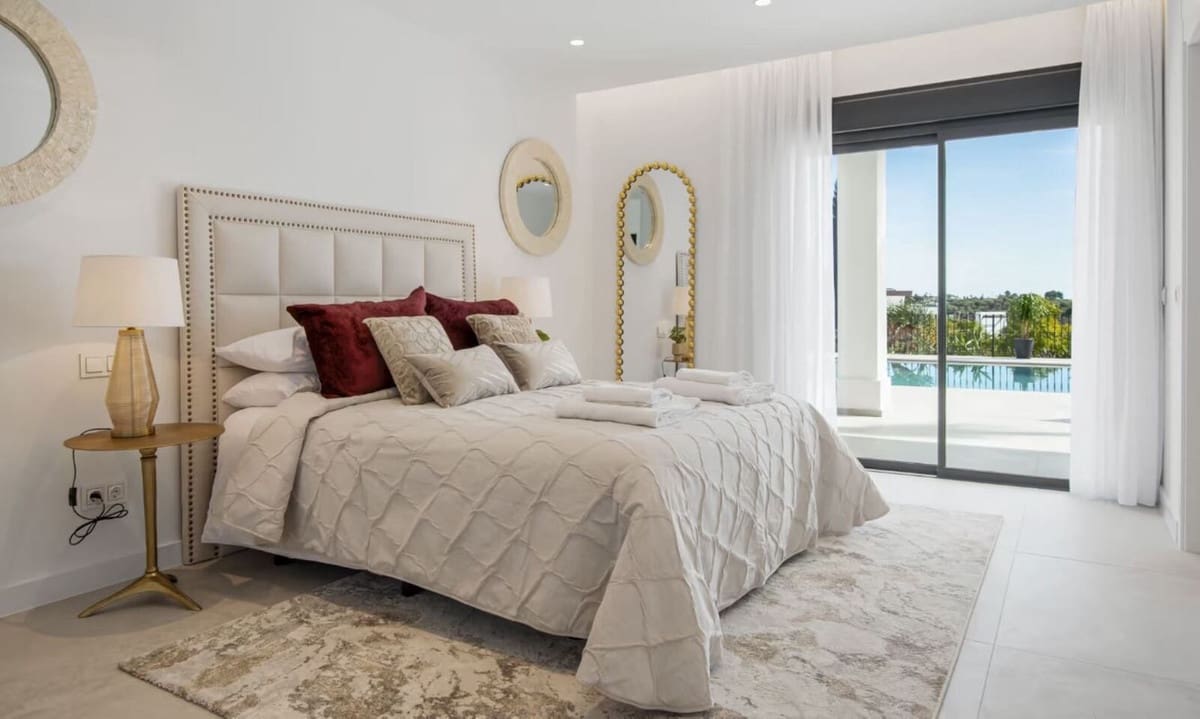 5 bedroom Villa for sale in Los Flamingos with pool garage - € 3,495,000 (Ref: 8637543)