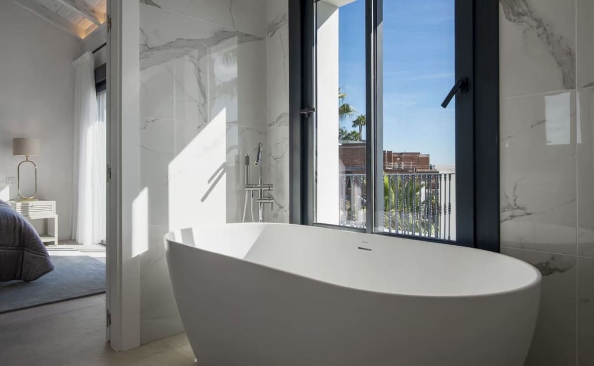 5 makuuhuone Huvila myytävänä paikassa Los Flamingos mukana uima-altaan 
autotalli - 3 495 000 € (Ref: 8637543)