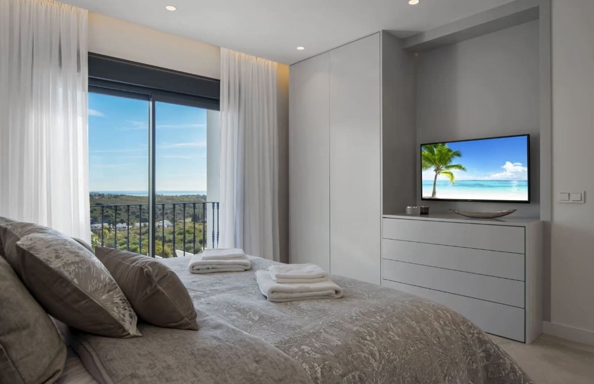 5 makuuhuone Huvila myytävänä paikassa Los Flamingos mukana uima-altaan 
autotalli - 3 495 000 € (Ref: 8637543)