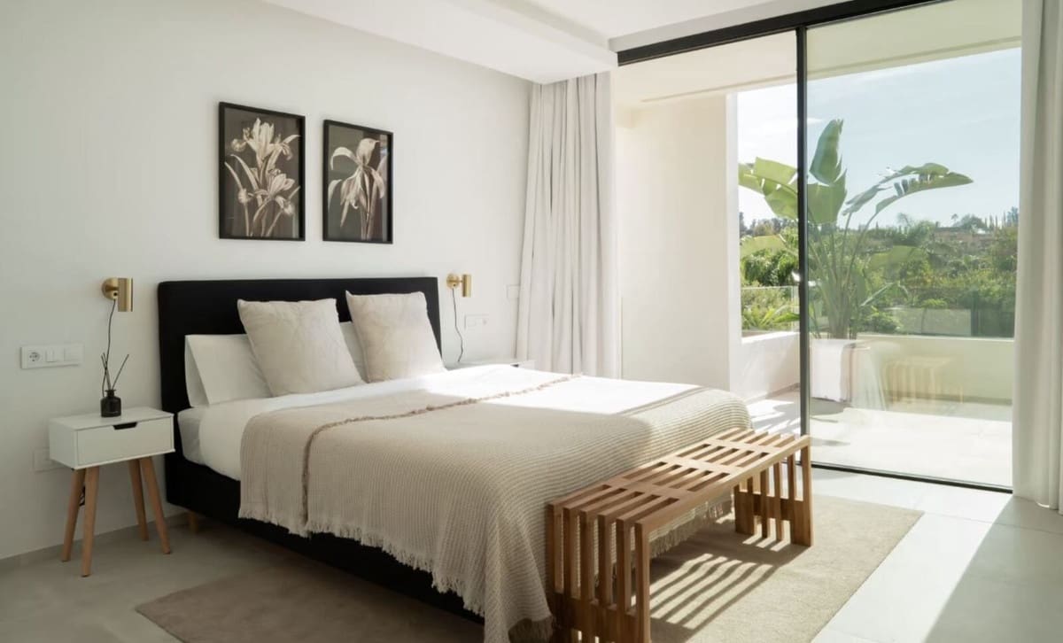 Chalet de 4 habitaciones en Estepona en venta con piscina garaje - 1.850.000 € (Ref: 8637544)