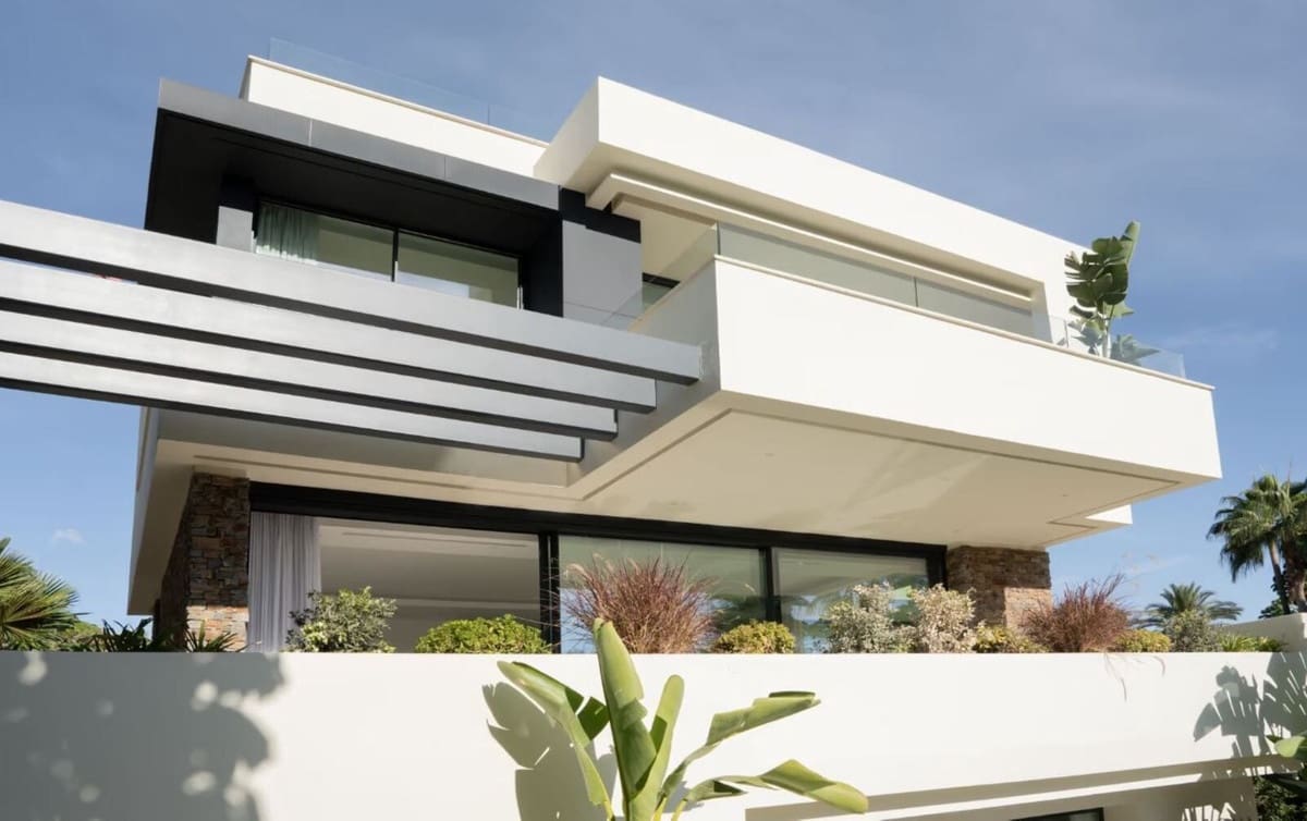 Chalet de 4 habitaciones en Estepona en venta con piscina garaje - 1.850.000 € (Ref: 8637544)