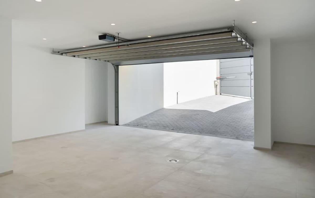 Chalet de 4 habitaciones en Estepona en venta con piscina garaje - 1.850.000 € (Ref: 8637544)