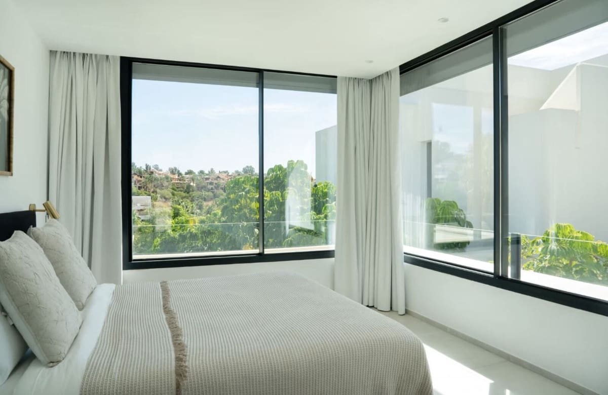 Chalet de 4 habitaciones en Estepona en venta con piscina garaje - 1.850.000 € (Ref: 8637544)