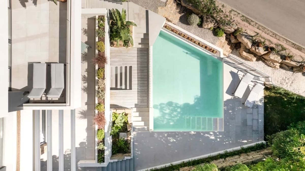 Chalet de 4 habitaciones en Estepona en venta con piscina garaje - 1.850.000 € (Ref: 8637544)