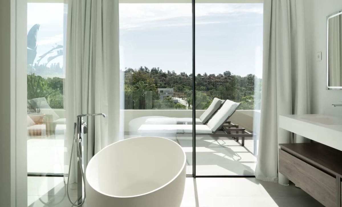 Chalet de 4 habitaciones en Estepona en venta con piscina garaje - 1.850.000 € (Ref: 8637544)