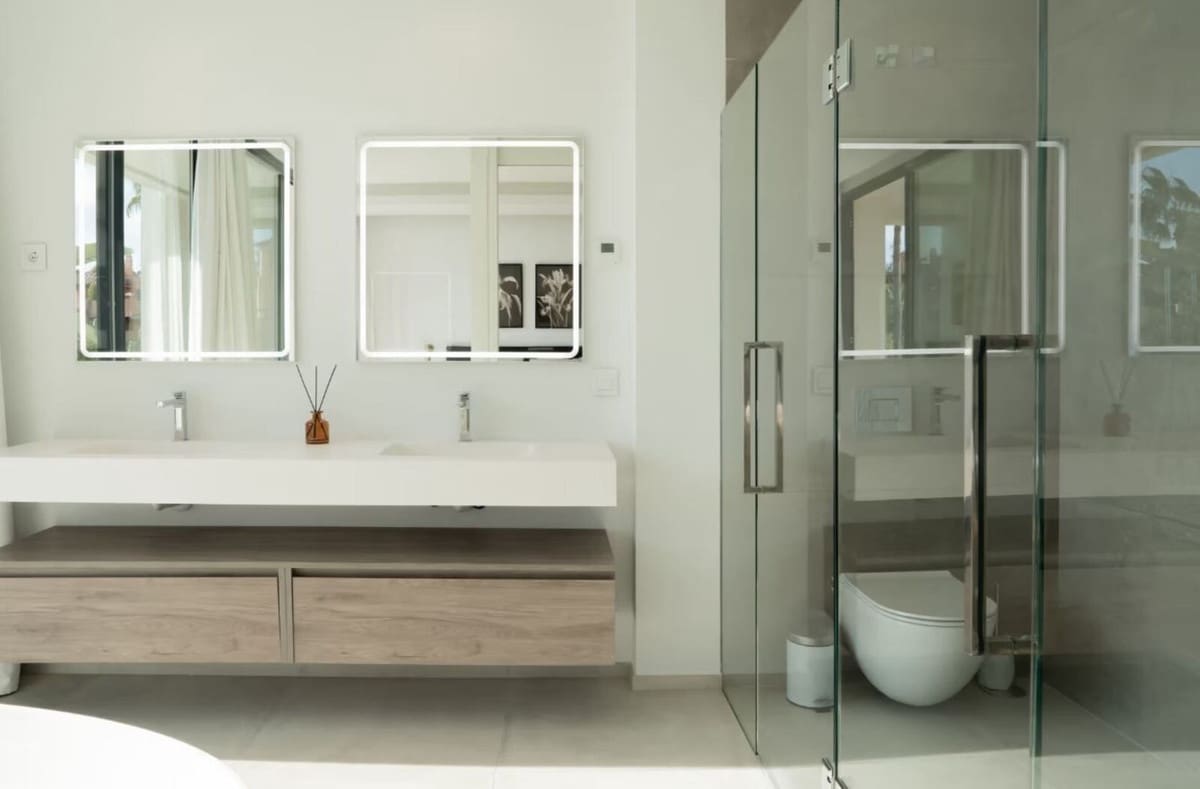 Chalet de 4 habitaciones en Estepona en venta con piscina garaje - 1.850.000 € (Ref: 8637544)