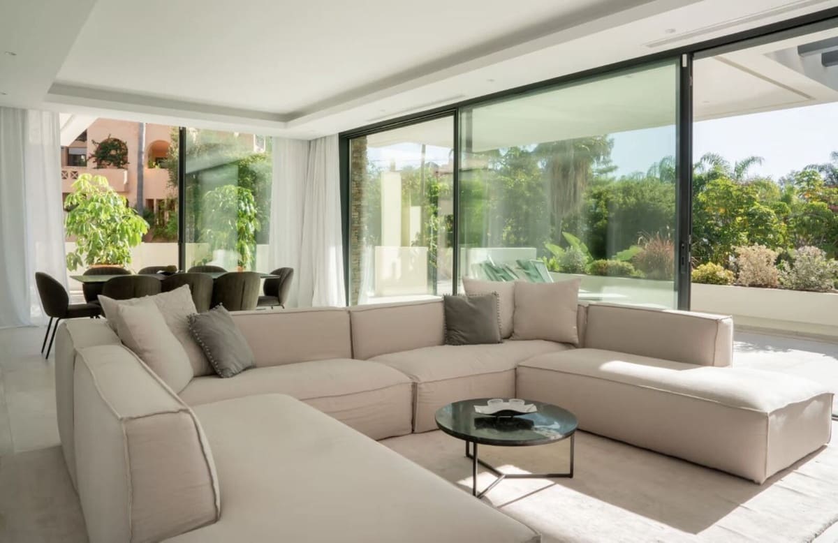 Chalet de 4 habitaciones en Estepona en venta con piscina garaje - 1.850.000 € (Ref: 8637544)